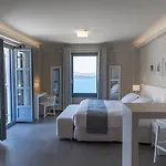 Acroterra Rosa Luxury & Акротири