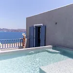 Acroterra Rosa Luxury &
