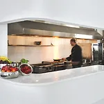 Acroterra Rosa Luxury & Hotel