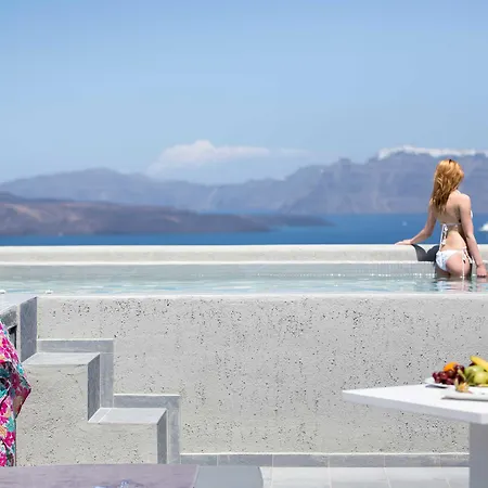 Acroterra Rosa Luxury Suites&spa Akrotírion