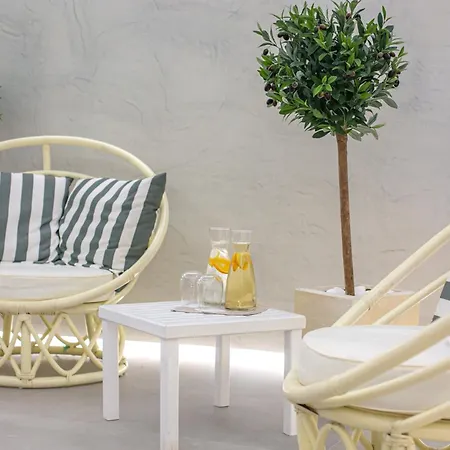 Acroterra Rosa Luxury Suites&spa 5*