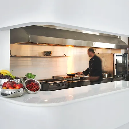 Acroterra Rosa Luxury Suites&spa Hotel