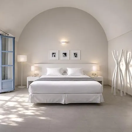 Acroterra Rosa Luxury & Hotel