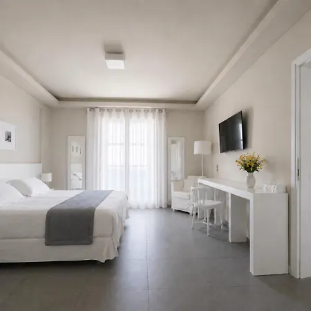 Acroterra Rosa Luxury & 5* Akrotírion
