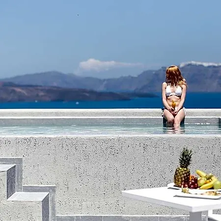 Acroterra Rosa Luxury & Hotel Akrotírion