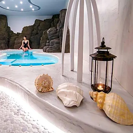 Acroterra Rosa Luxury & Akrotírion