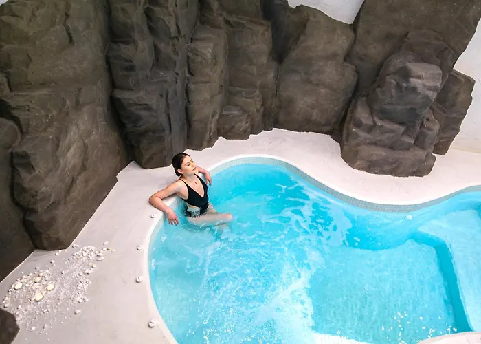 Acroterra Rosa Luxury &