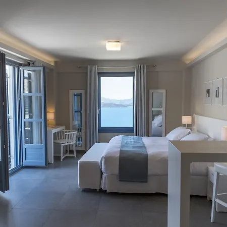 Acroterra Rosa Luxury & Акротири