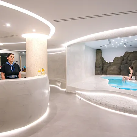 Acroterra Rosa Luxury &