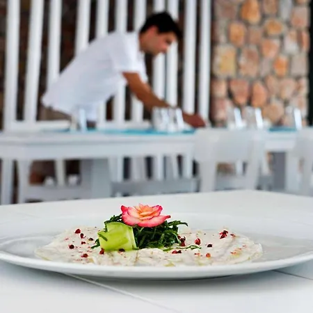 Acroterra Rosa Luxury &