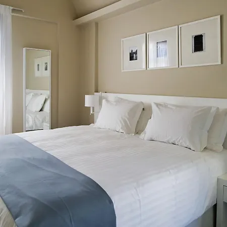 Acroterra Rosa Luxury & Hotel