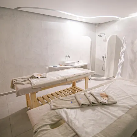 Acroterra Rosa Luxury & 5* Akrotírion