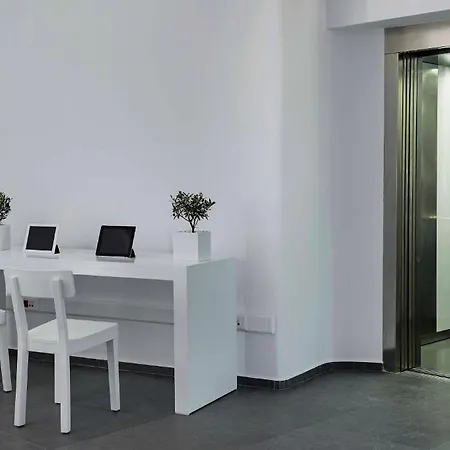 Acroterra Rosa Luxury & Hotel