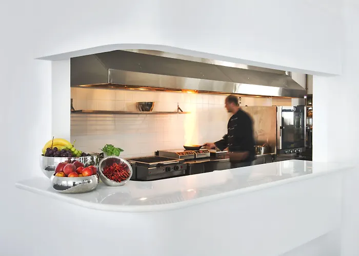 Acroterra Rosa Luxury & Hotel